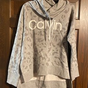 Calvin Klein XXL Cowl Neck Sweatshirt/lower in the back